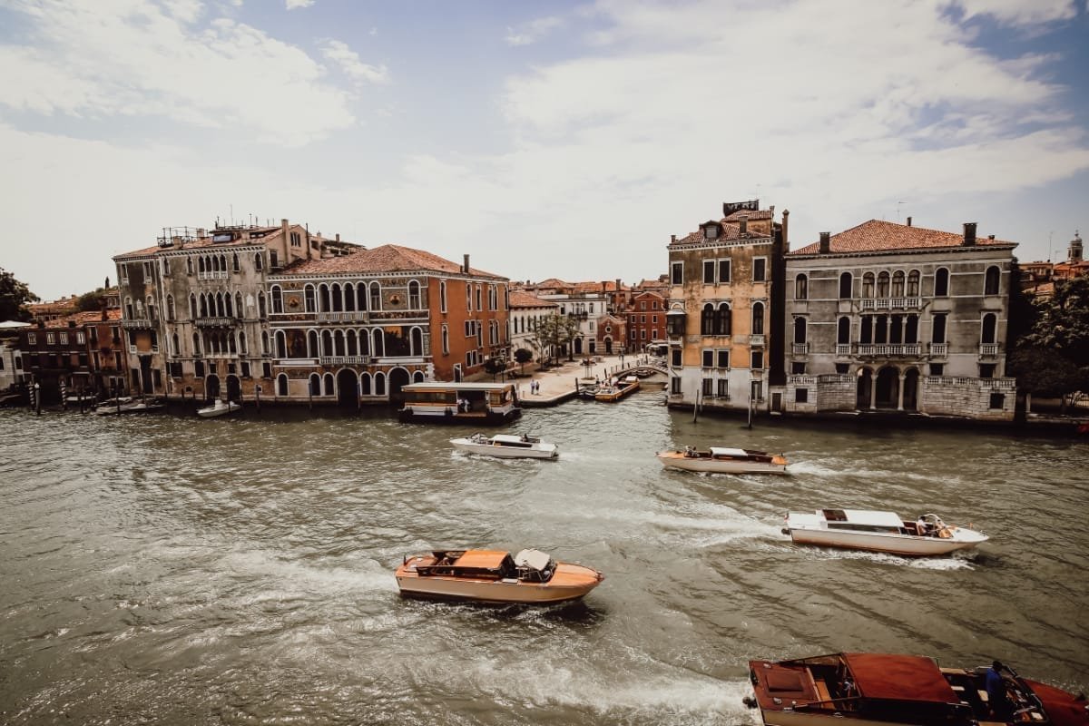 Wedding photographer in Venice: photo shoots in the enchantment of the lagoon
